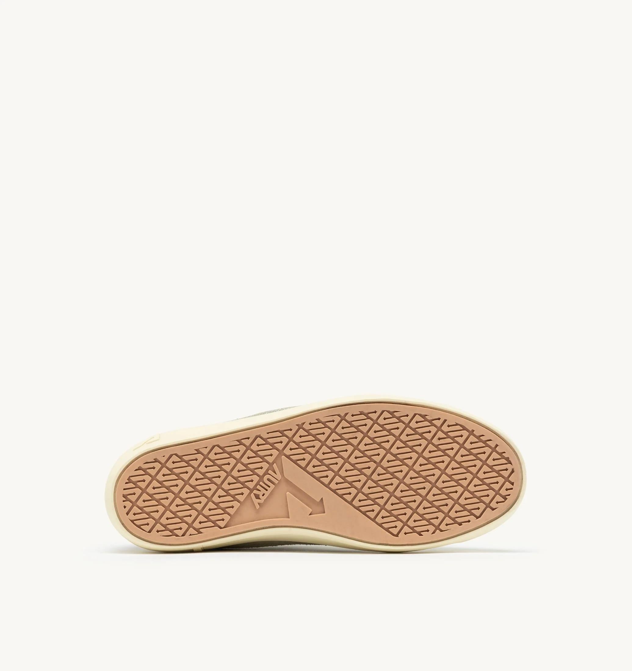 SNEAKERS WINDSCAPE LOW IN SUEDE LAMINATO ARGENTO E NERO<BR/> SCLW ZE01 AUTRY ACTION SHOES 