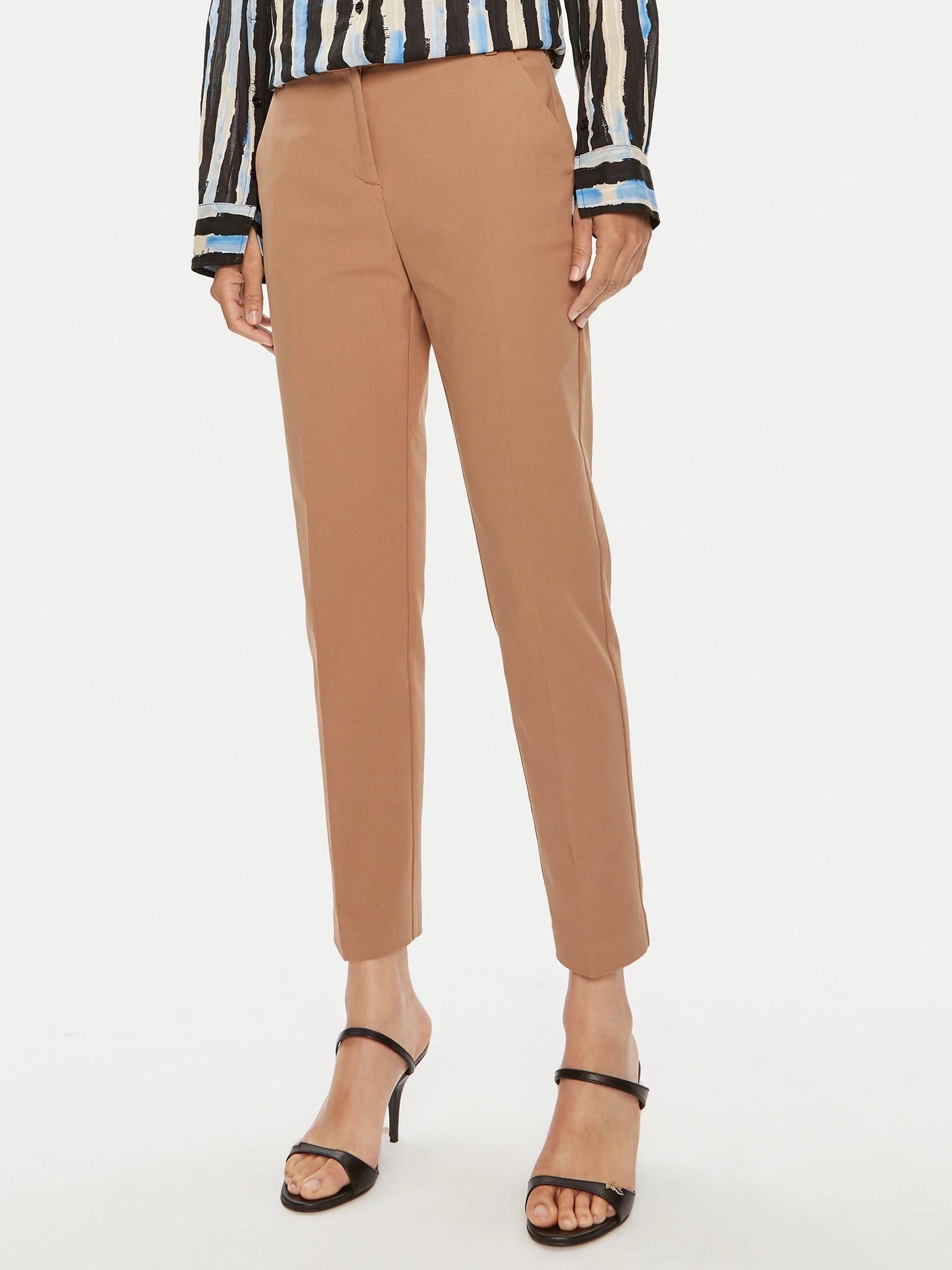 Pantaloni a sigaretta con piega stirata<BR/><BR/> 100155A24D L08 PINKO 