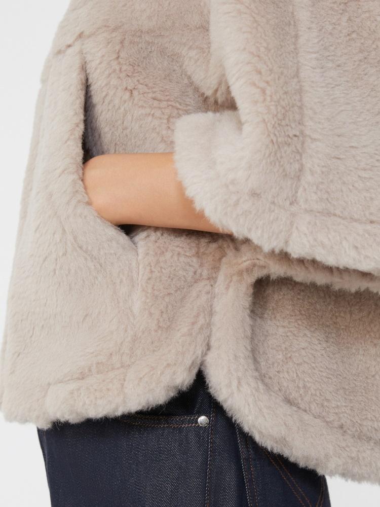 Cappa boxy in Teddy di alpaca e lana PETALO1 002 MAX MARA ACCESSORI 
