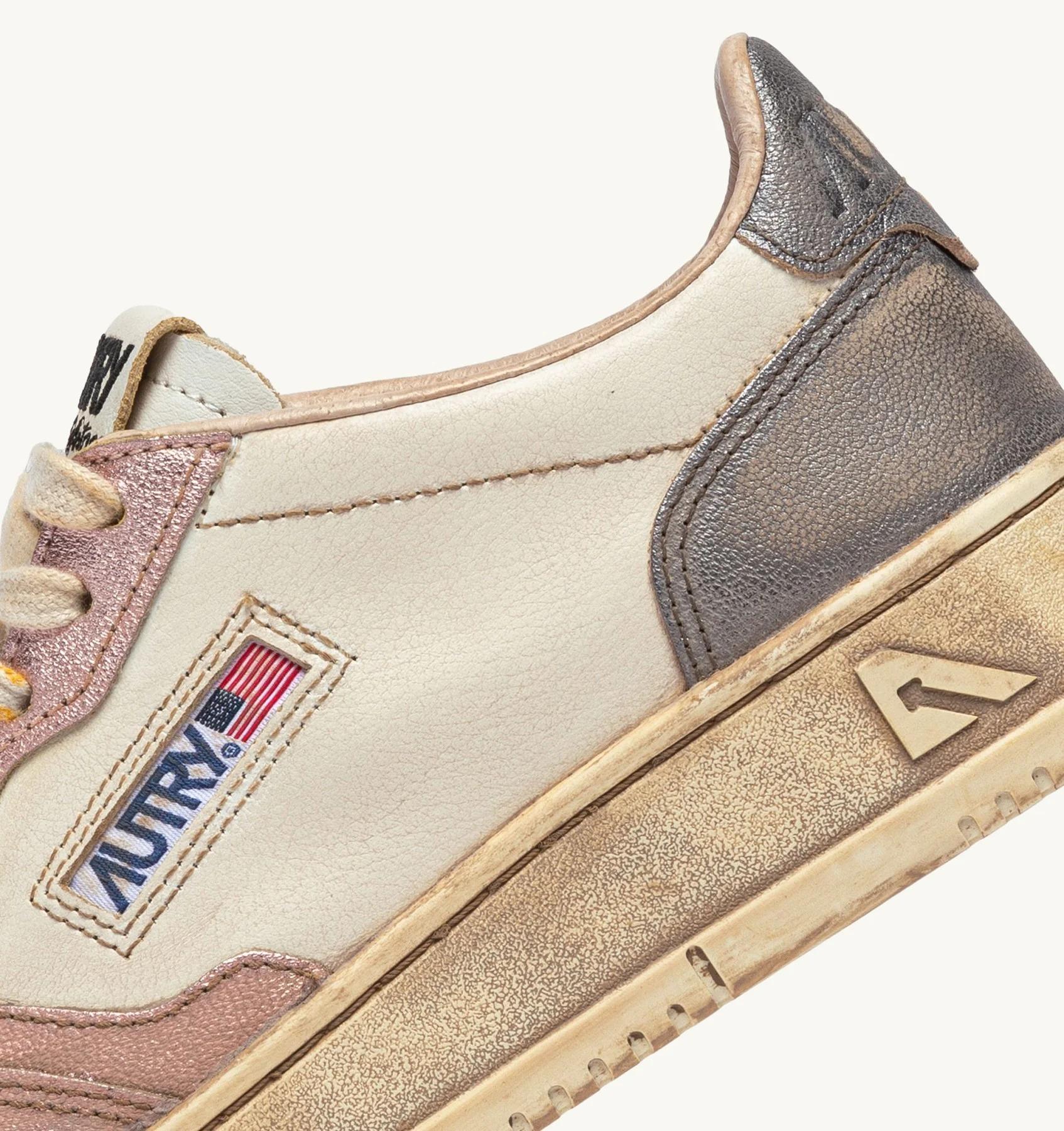 SNEAKERS MEDALIST LOW SUPER VINTAGE IN PELLE BIANCA ROSE E BLACKBOARD AVLW MT06 AUTRY ACTION SHOES 