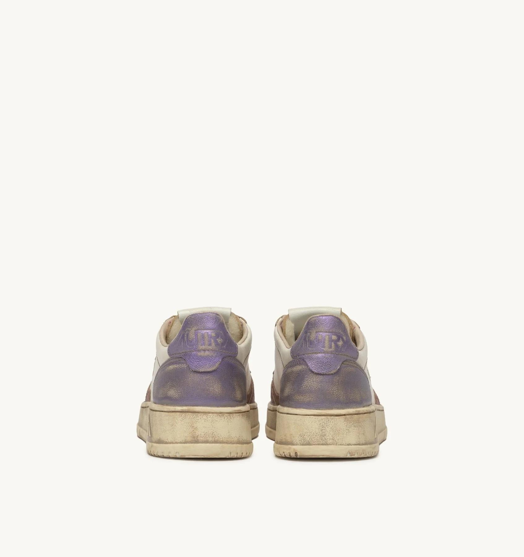 SNEAKERS MEDALIST LOW SUPER VINTAGE IN PELLE BIANCA FUCSIA E VIOLET<BR/> AVLW MT07 AUTRY ACTION SHOES 