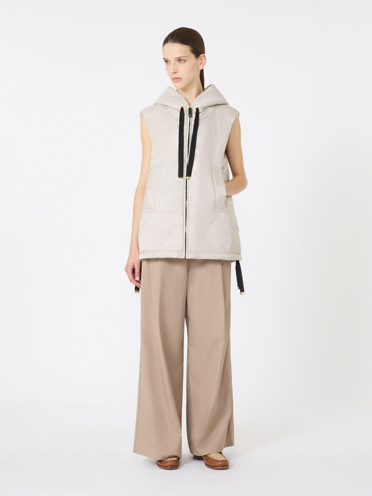 Gilet imbottito con cappuccio in tela antigoccia GREENGO 003 MAX MARA THE CUBE 