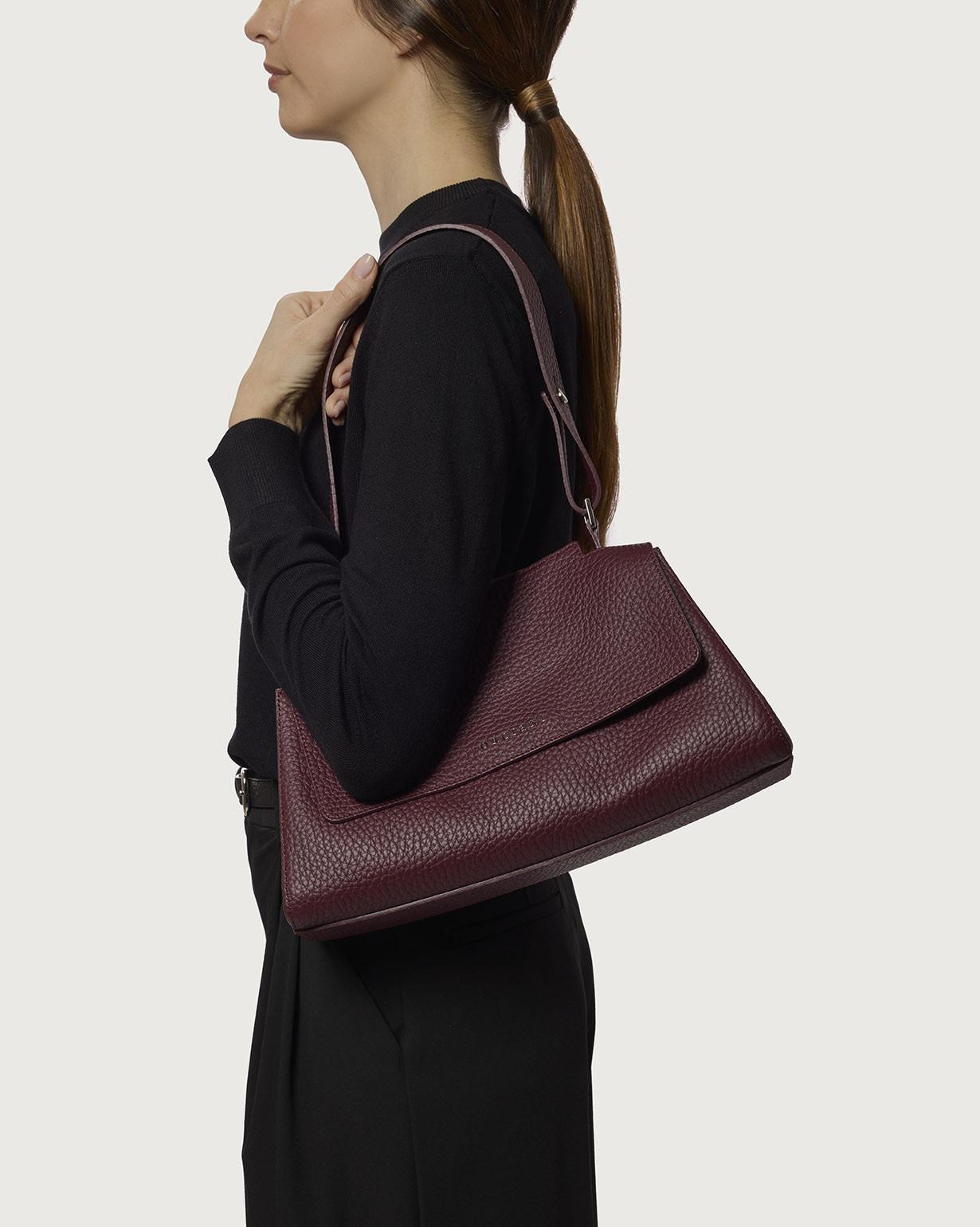 Borsa Sveva Longuette Soft in pelle con tracolla<BR/> B02159SOF CHIANTI ORCIANI 