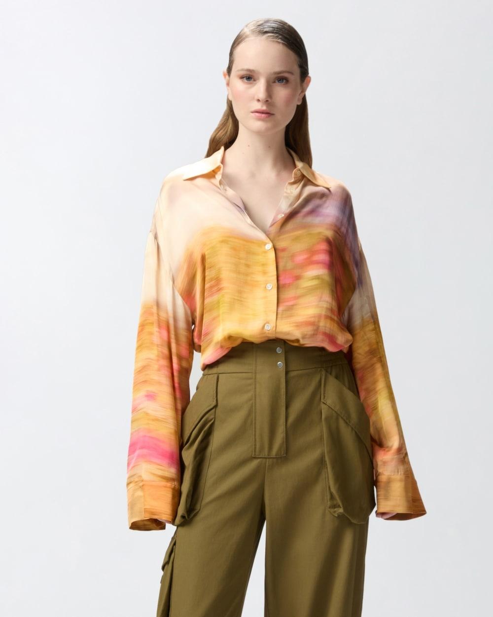 Camicia in satin con stampa paesaggio