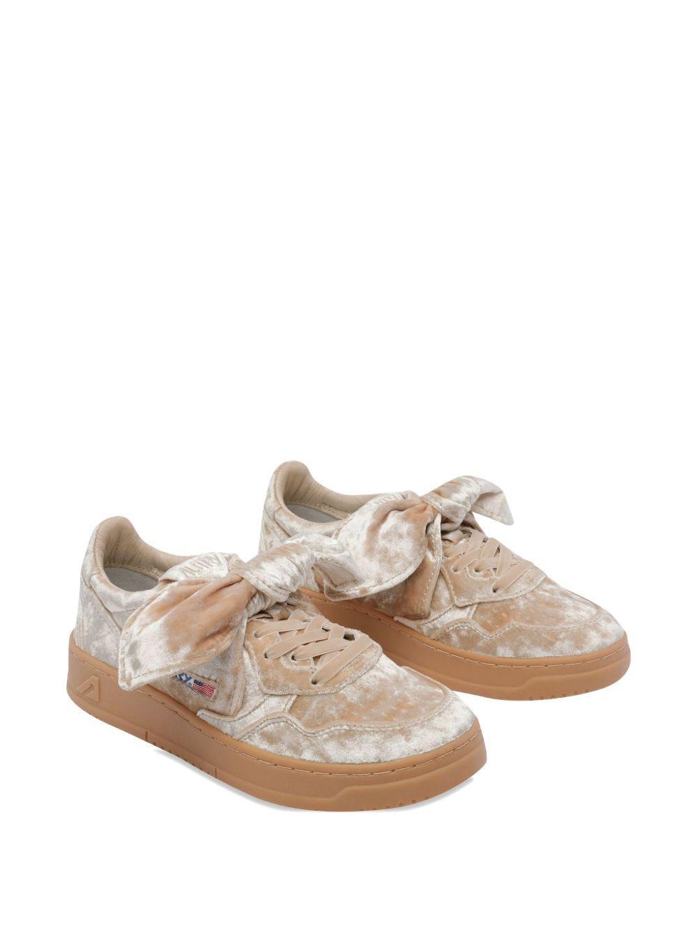SNEAKERS MEDALIST LOW 'VELVET' BEIGE<BR/> AULW VF04 AUTRY ACTION SHOES 