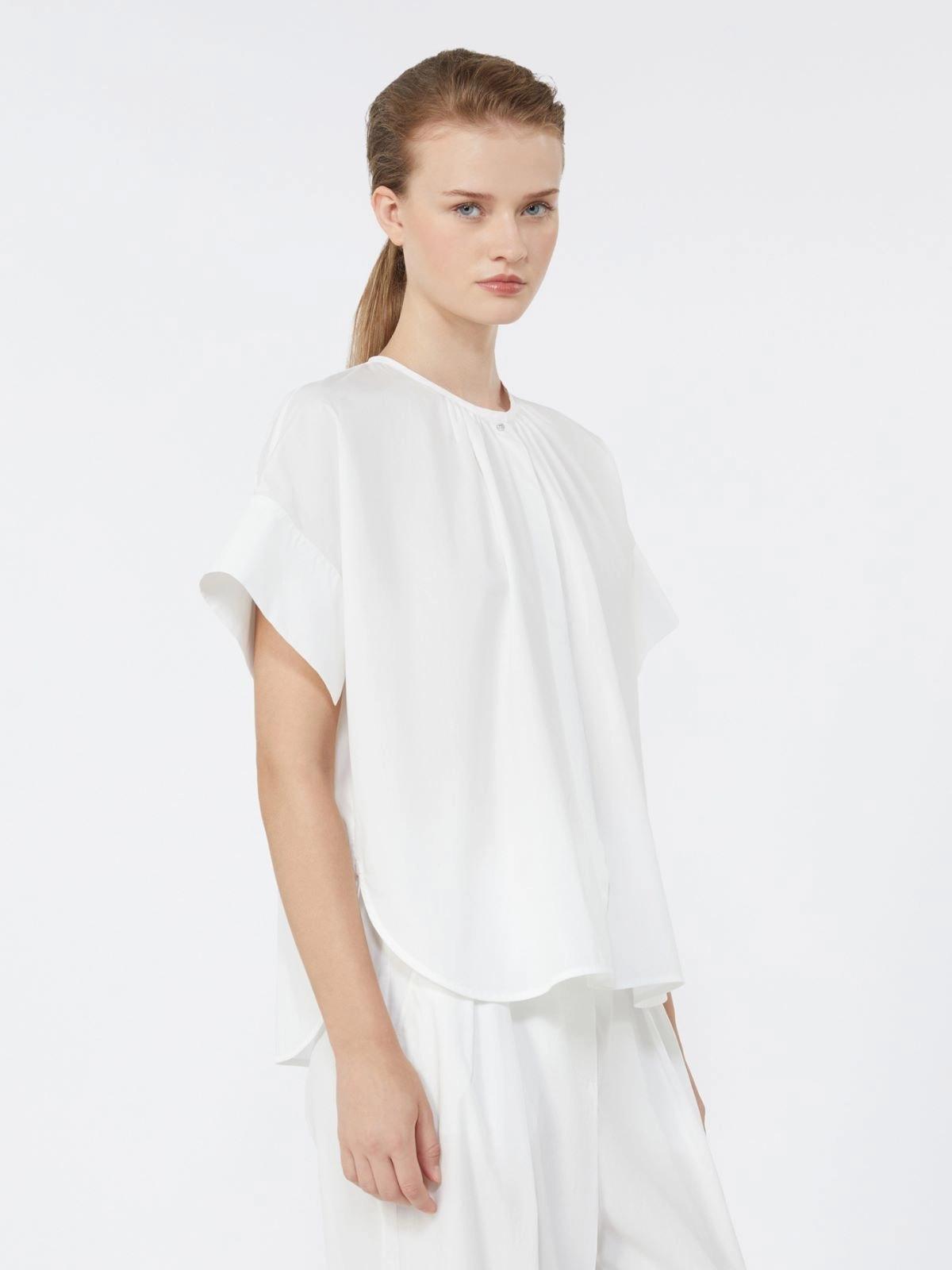 Camicia girocollo in popeline di cotone - BIANCO<BR/> WKDEDUCATA 004 WEEKEND 