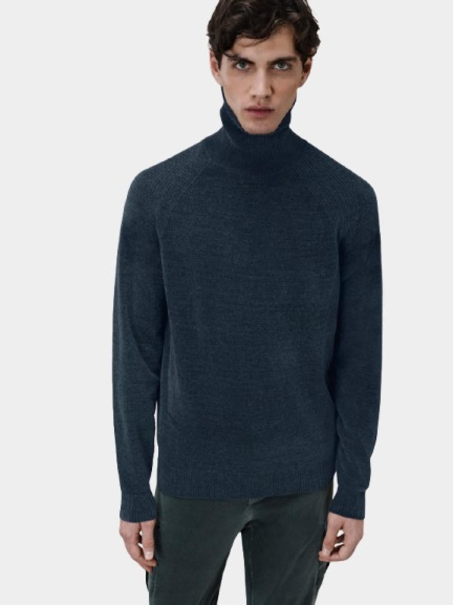 Maglia uomo dolcevita in ciniglia vellutata