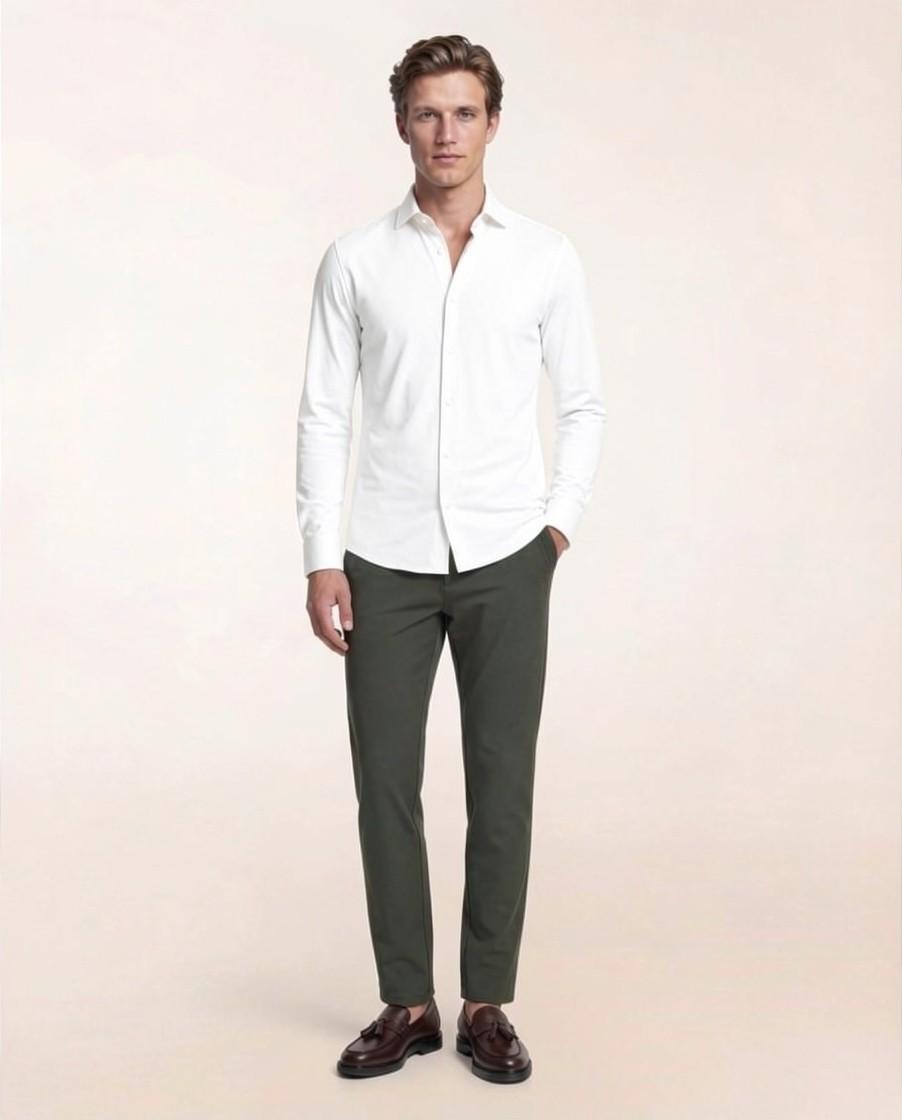 MANHATTAN<BR/>Camicia slim fit in tessuto tecnico unito high-performance MANHATTAN 100 CRUNA 