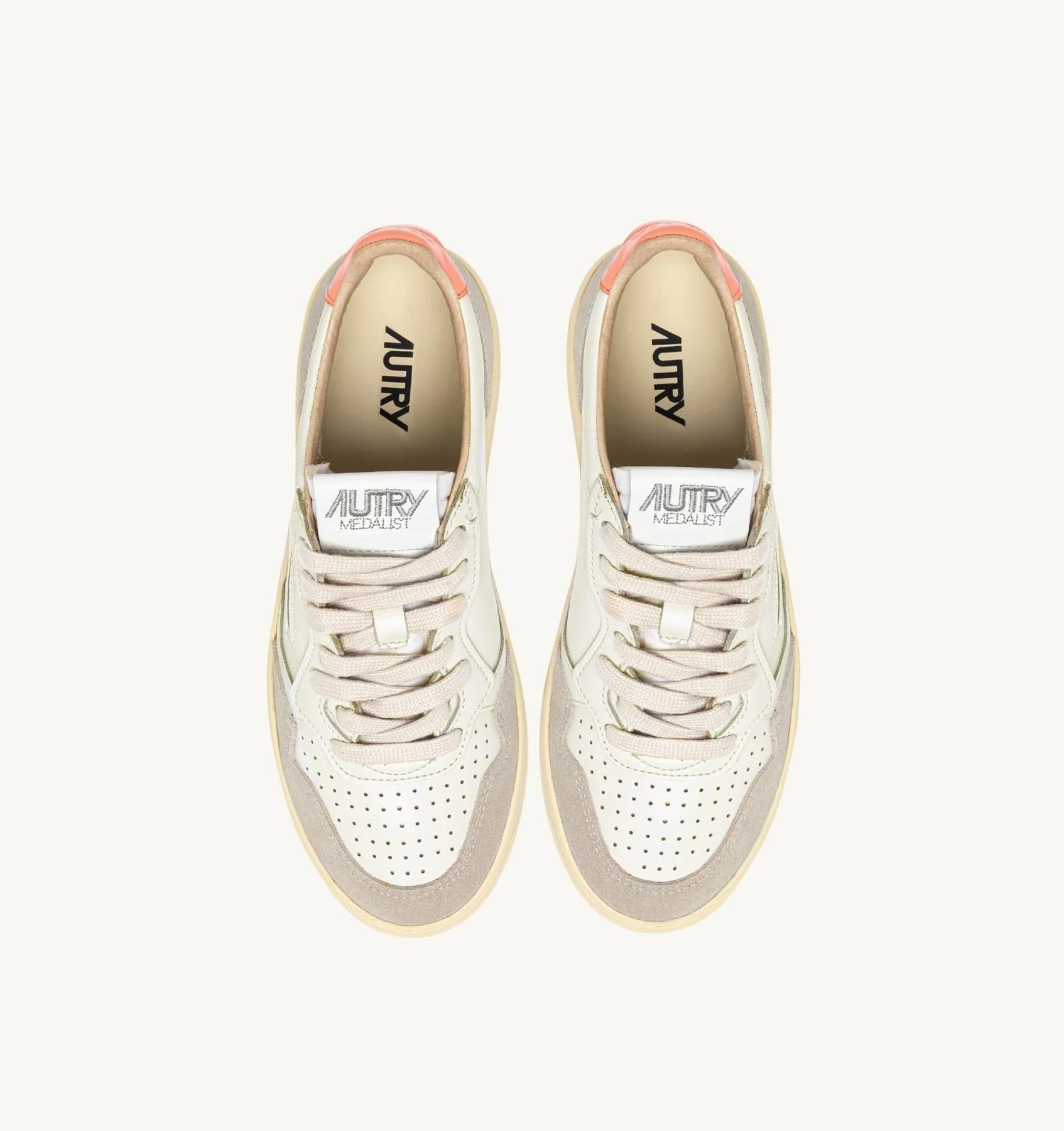 SNEAKERS MEDALIST LOW IN SUEDE E PELLE BIANCA E PEACH PINK AULW LS13 AUTRY ACTION SHOES 