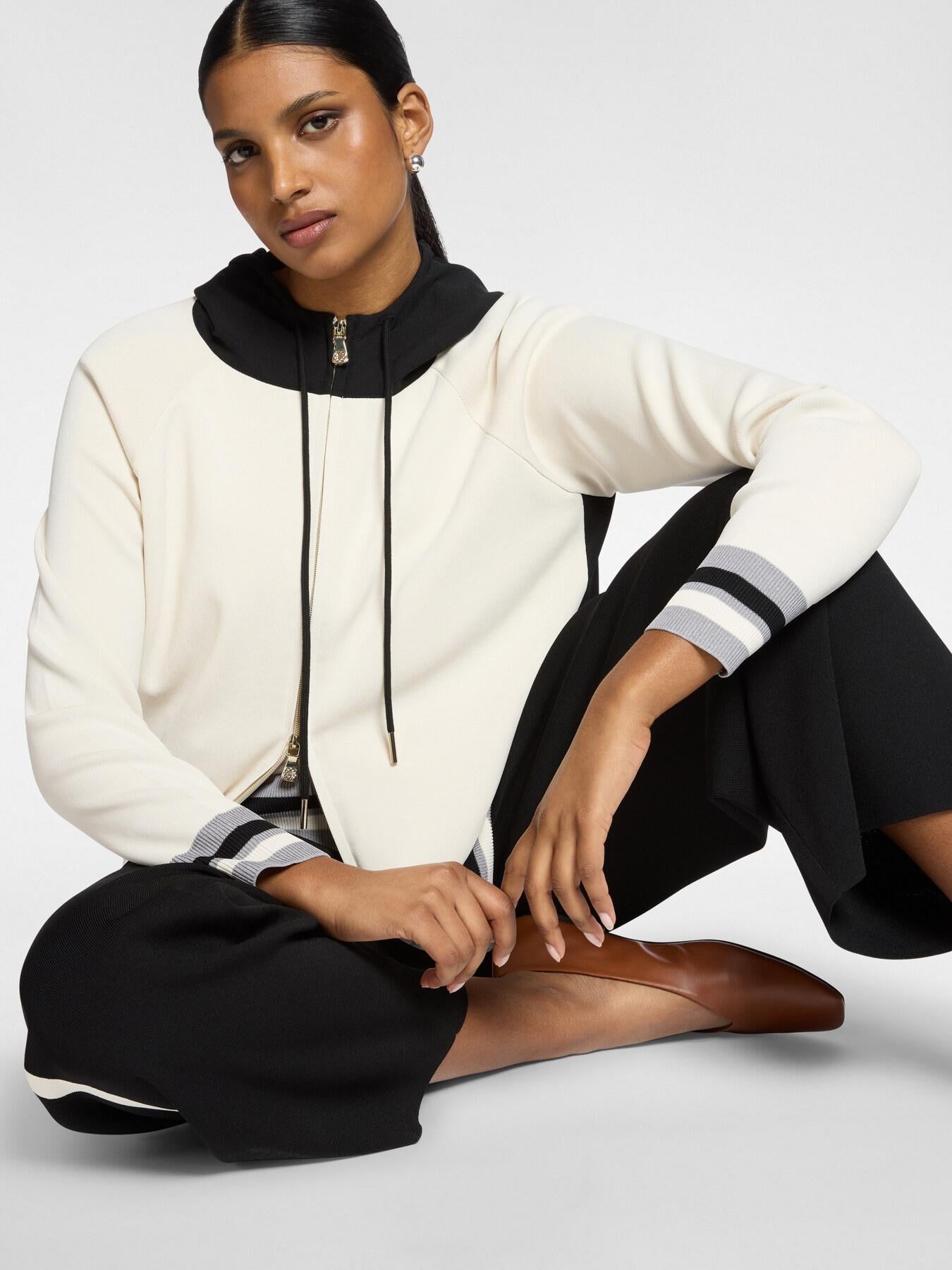 Cardigan misto viscosa con cappuccio e zip<BR/> M547Z000688N B1 ELENA MIRO 