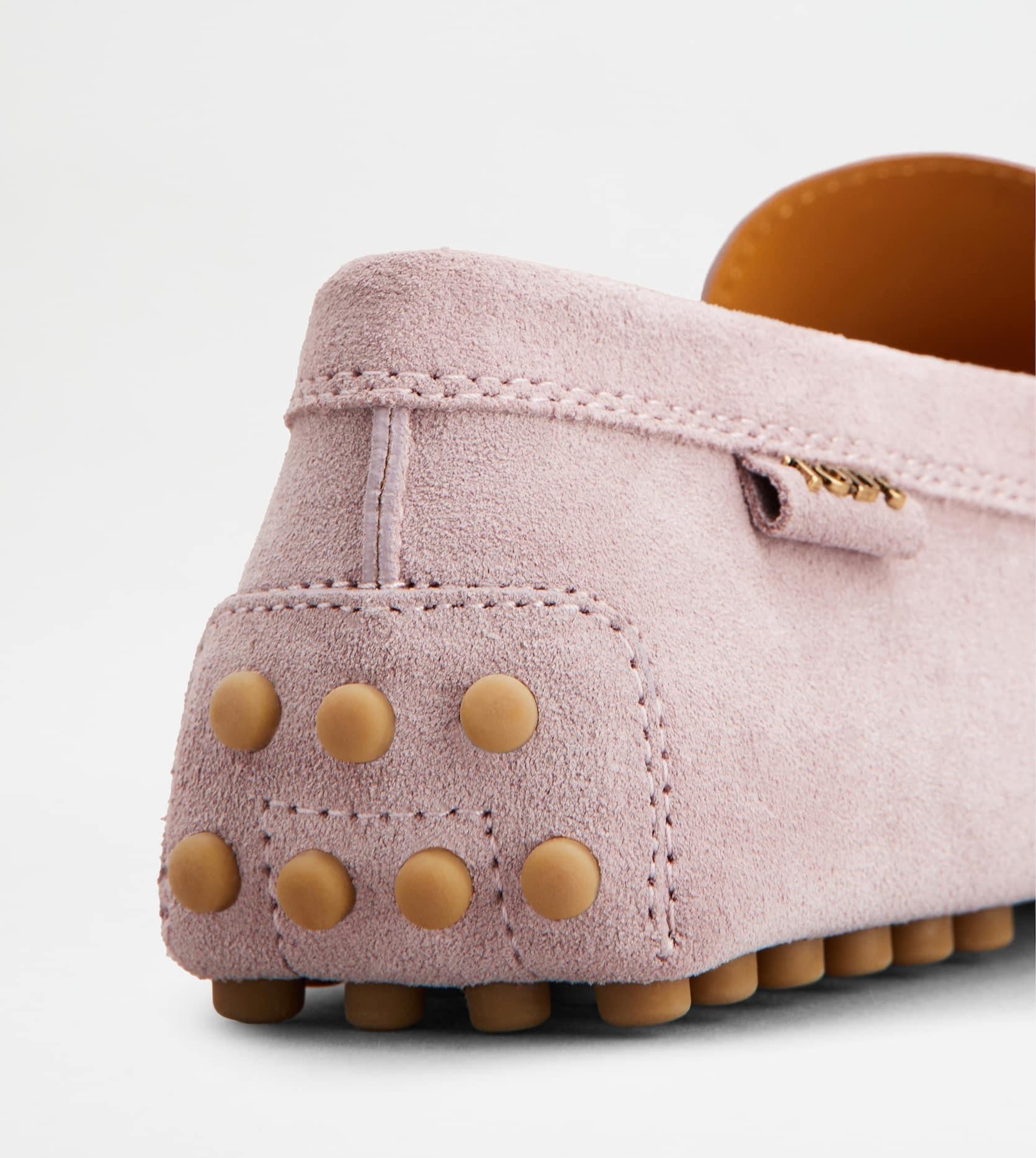 Mocassino Gommino in Pelle Scamosciata<BR/> XXW22L00010RE0 L032 TOD'S 