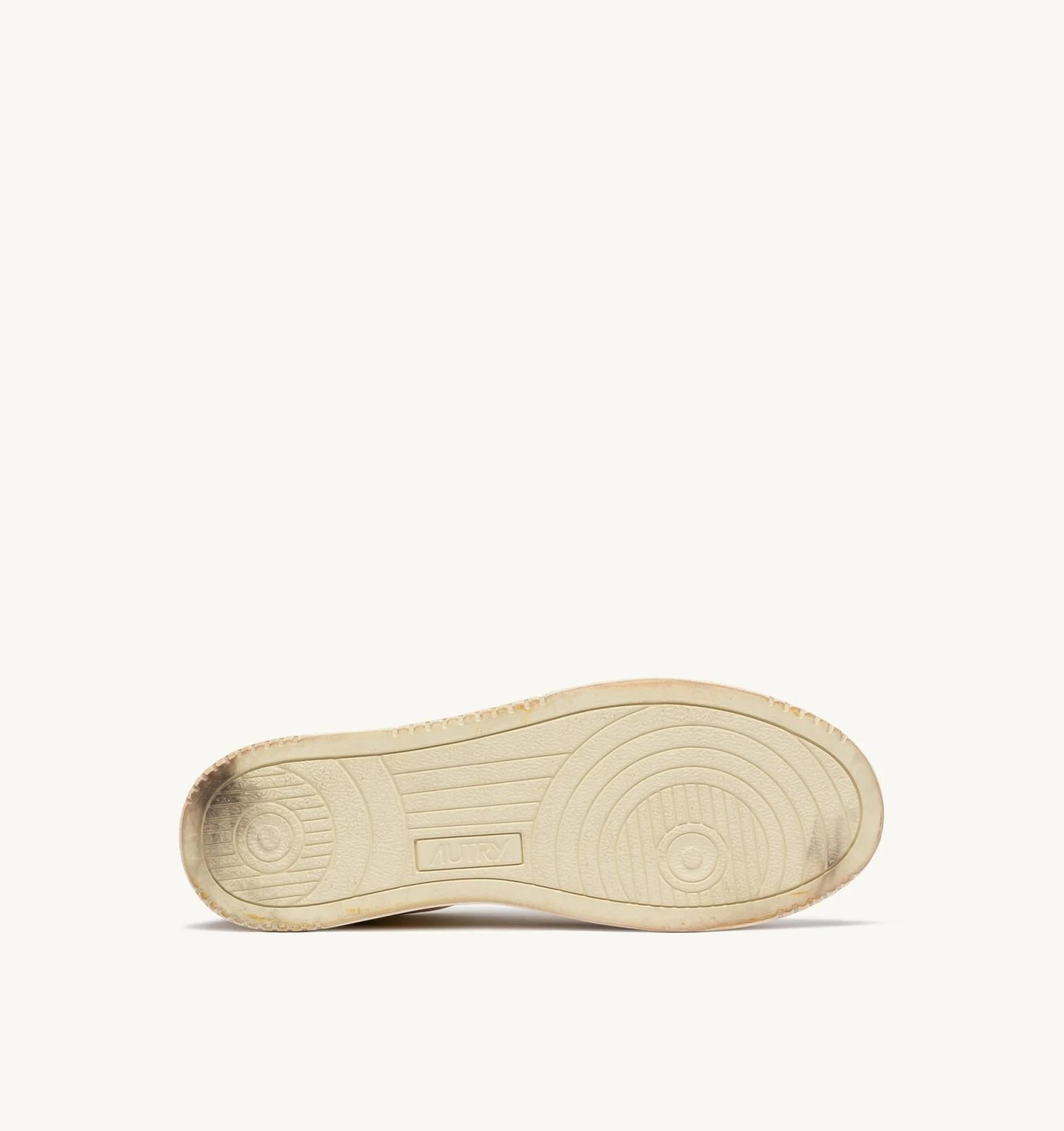 SNEAKERS MEDALIST LOW SUPER VINTAGE IN PELLE BIANCA NERA E COVERT GREEN<BR/> AVLM SV06 AUTRY ACTION SHOES 