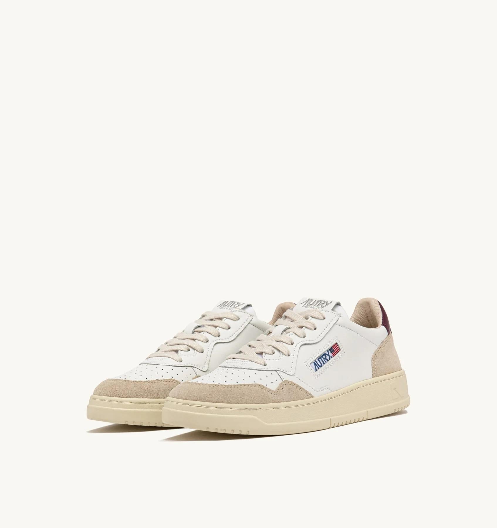 SNEAKERS MEDALIST LOW IN SUEDE E PELLE BIANCA E BURGUNDY AULM LS03 AUTRY ACTION SHOES 