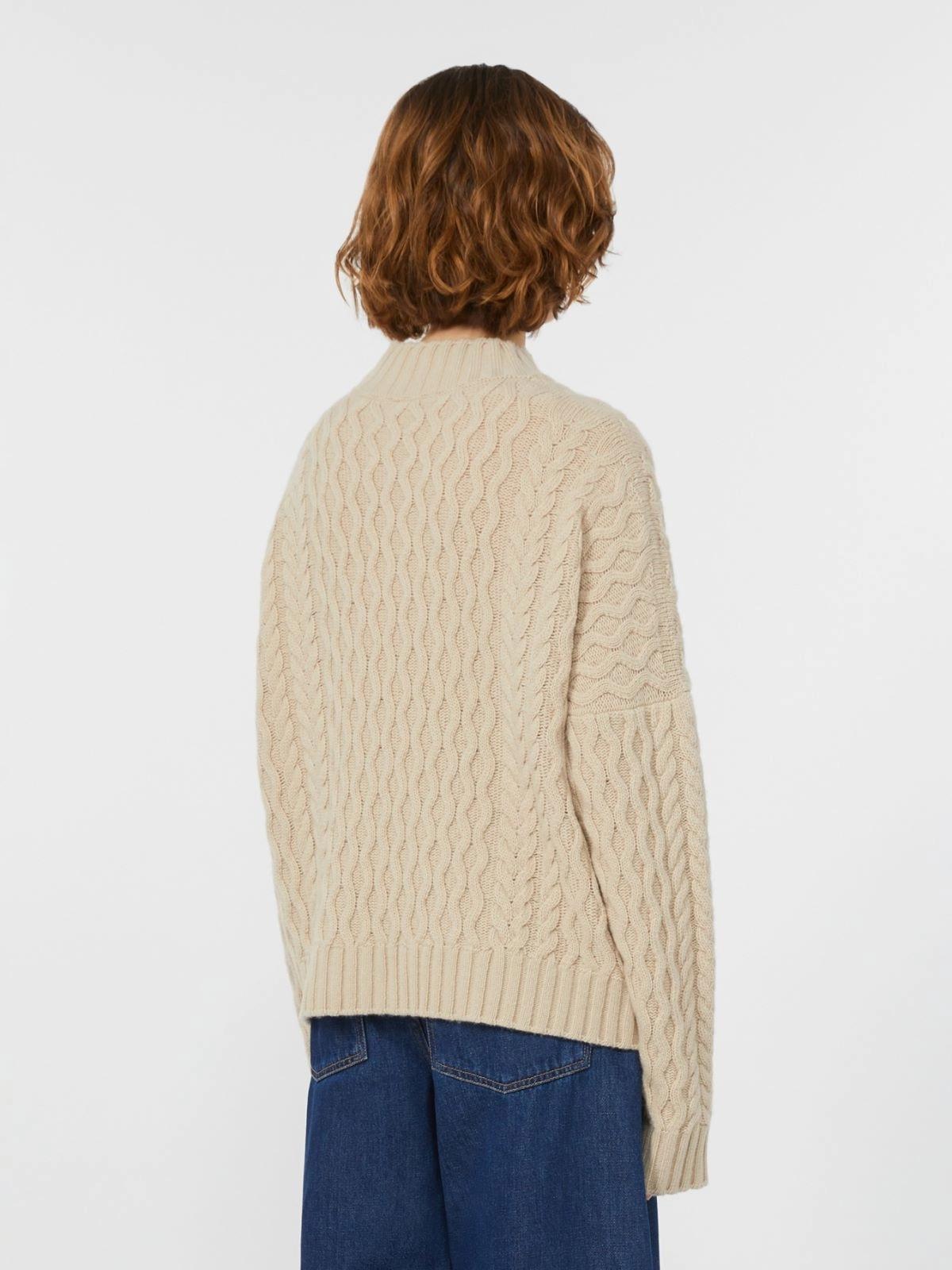 Maglia boxy in filato di lana YARD 002 WEEKEND 