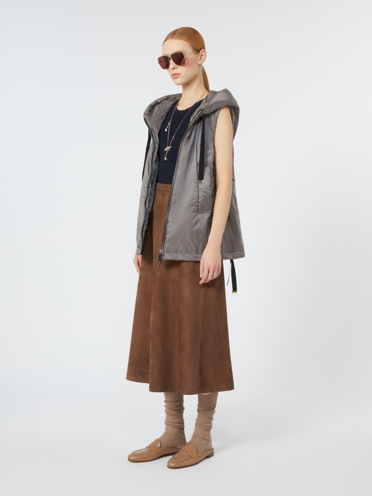 Gilet imbottito con cappuccio in tela antigoccia GREENGO 024 MAX MARA THE CUBE 