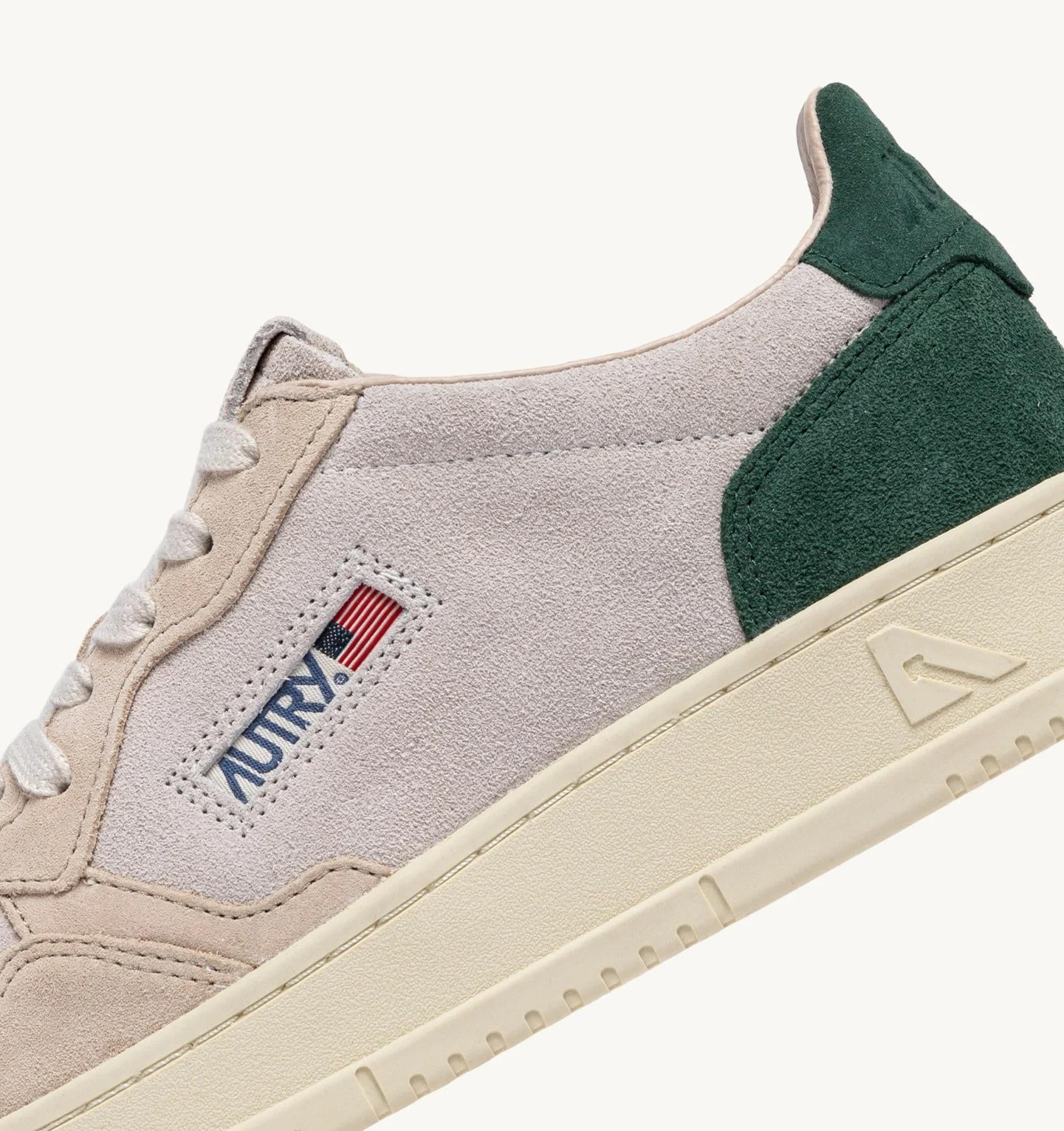 SNEAKERS MEDALIST LOW TRICOLOR IN SUEDE SAND E VERDE<BR/> AULM TS19 AUTRY ACTION SHOES 