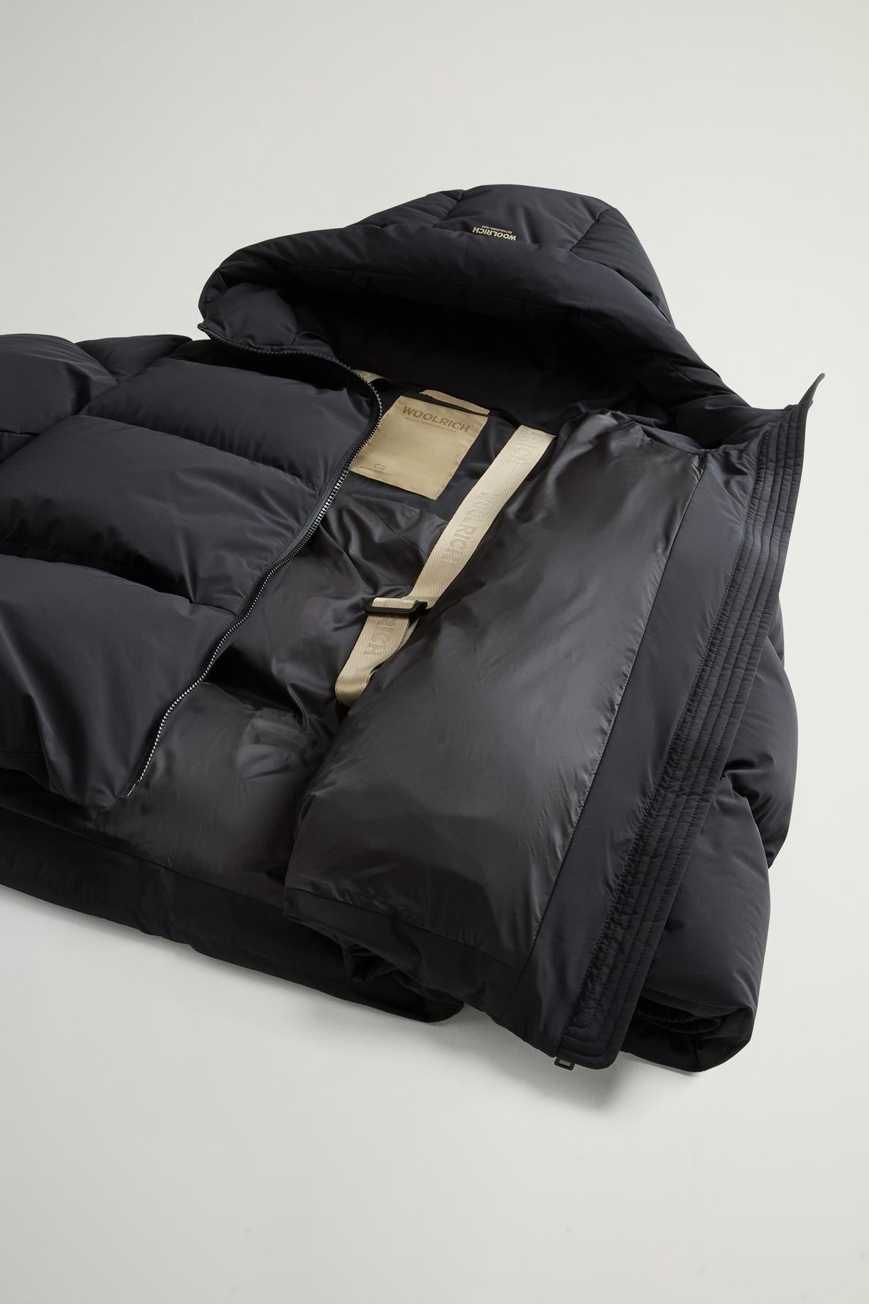 Piumino Cloud in nylon elasticizzato con finitura opaca<BR/> CFWWOU2036FRUT3107 100 WOOLRICH 