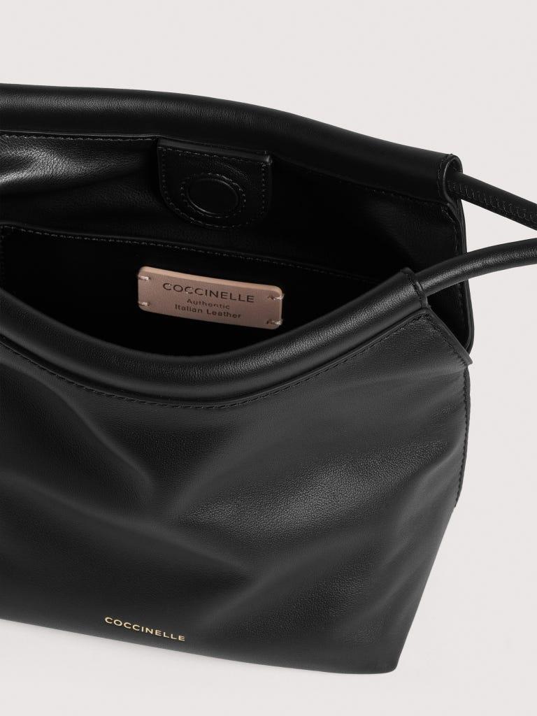 Coccinelle Finn pouch Small<BR/> E1UAA580101 001 COCCINELLE 