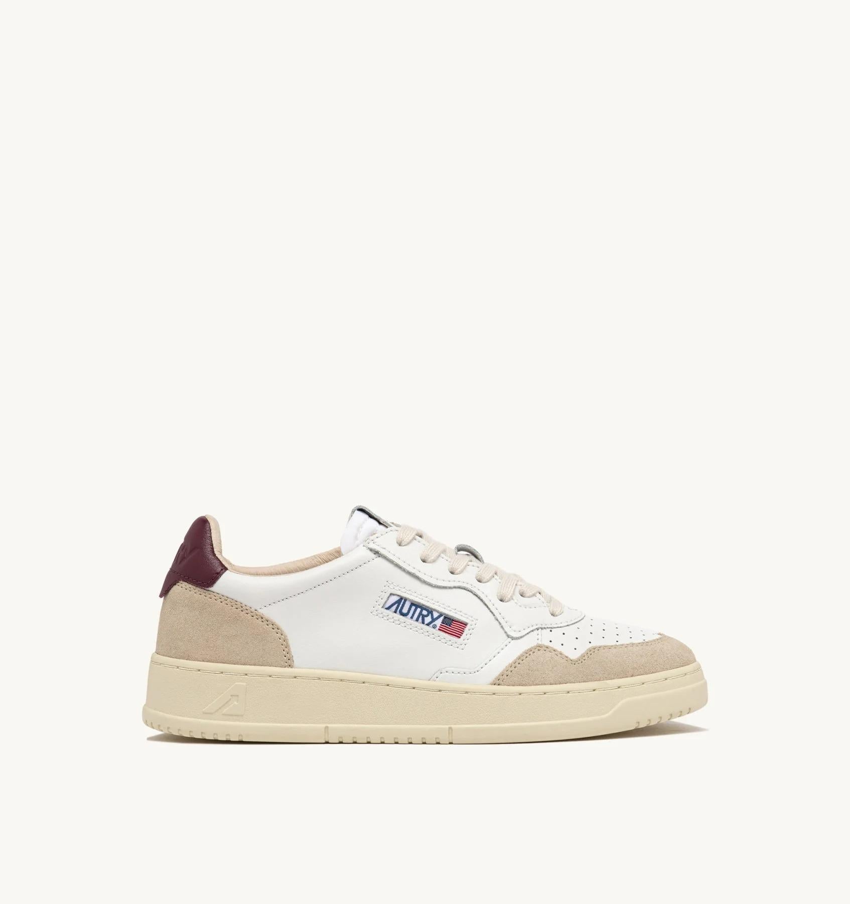 SNEAKERS MEDALIST LOW IN SUEDE E PELLE BIANCA E BURGUNDY AULM LS03 AUTRY ACTION SHOES 