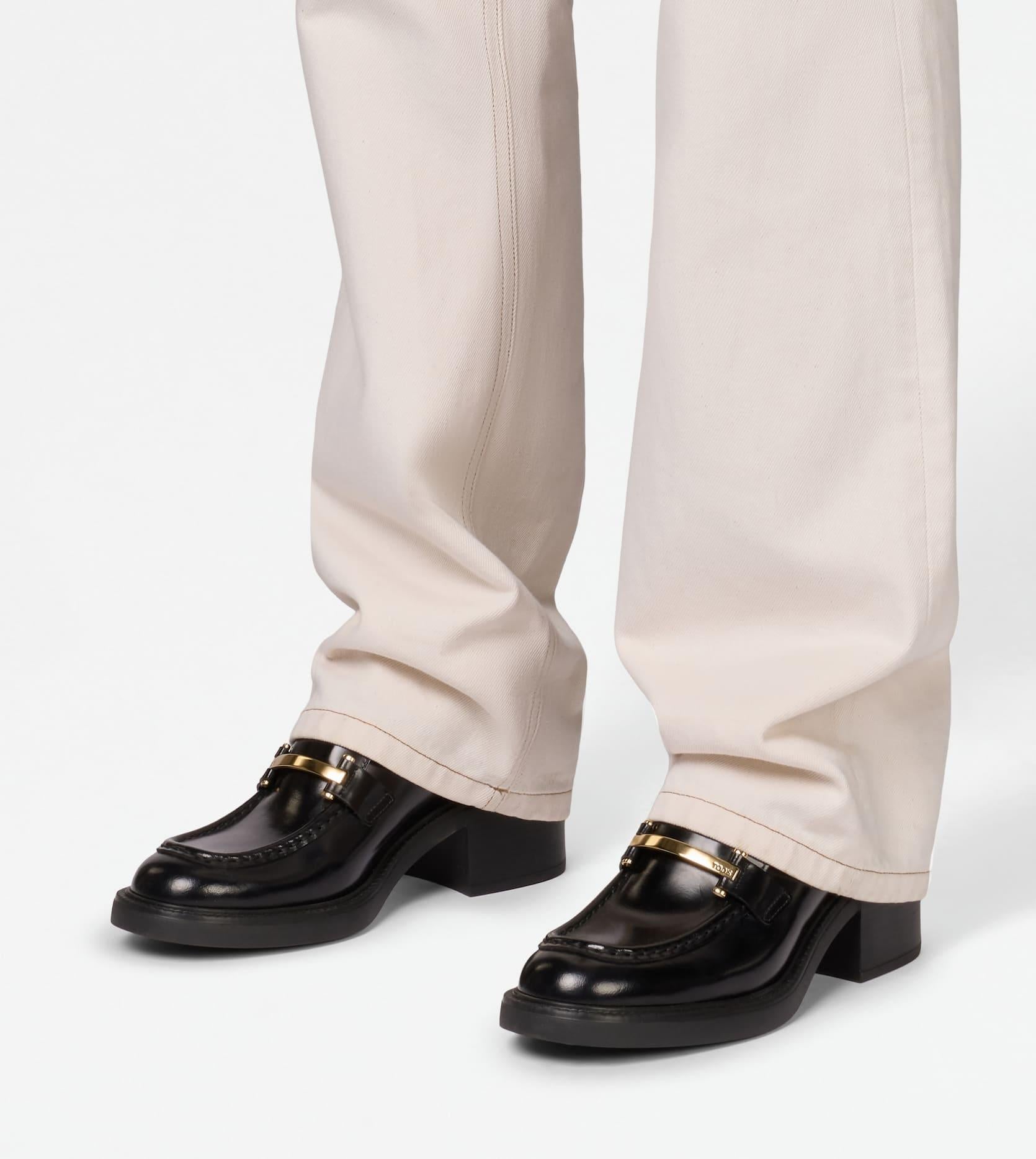 Mocassino in Pelle XXW73L0JK10SHA B999 TOD'S 