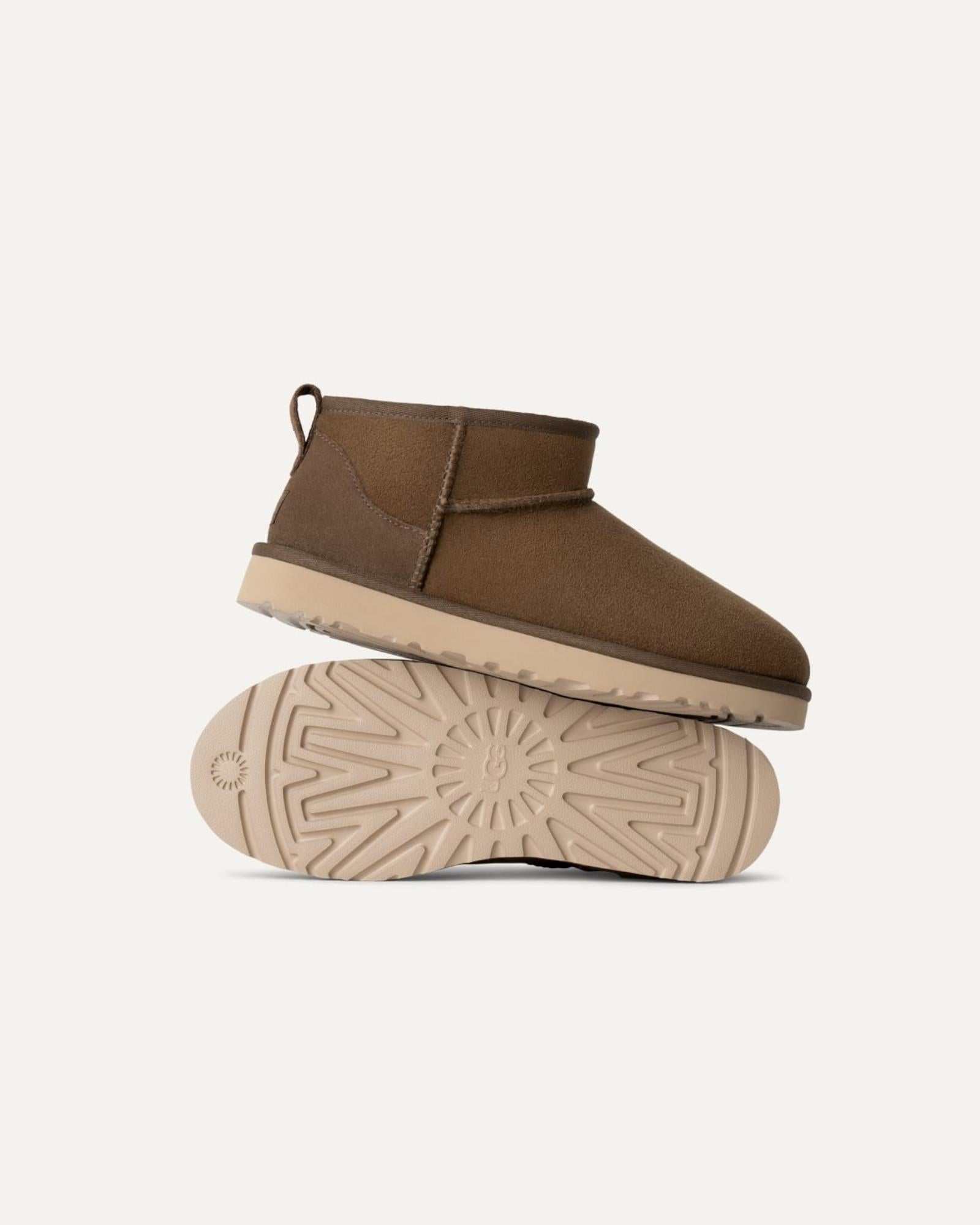 Scarpa uomo classic ultra mini in pelle scamosciata 1137391 HCK UGG 