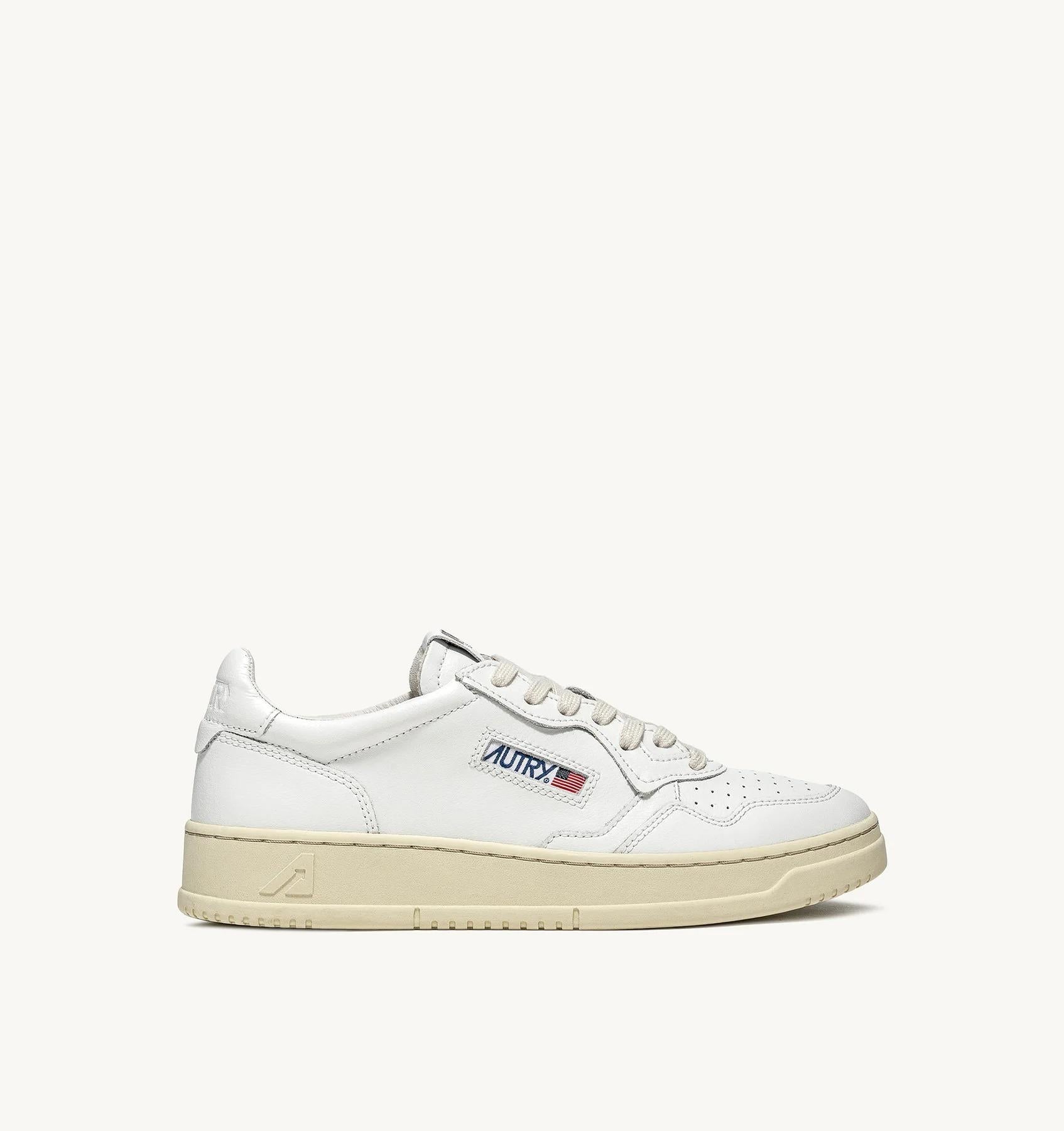 SNEAKERS MEDALIST LOW IN PELLE BIANCA AULM LL15 AUTRY ACTION SHOES 