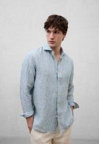 Camicia a righe in lino ALFREDO<BR/> ALFREDO 364 ECOALF 