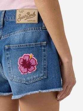 Shorts Musa in denim con patch floreali ricamate<BR/> MUS0001 02196L MC2 SAINT BARTH 