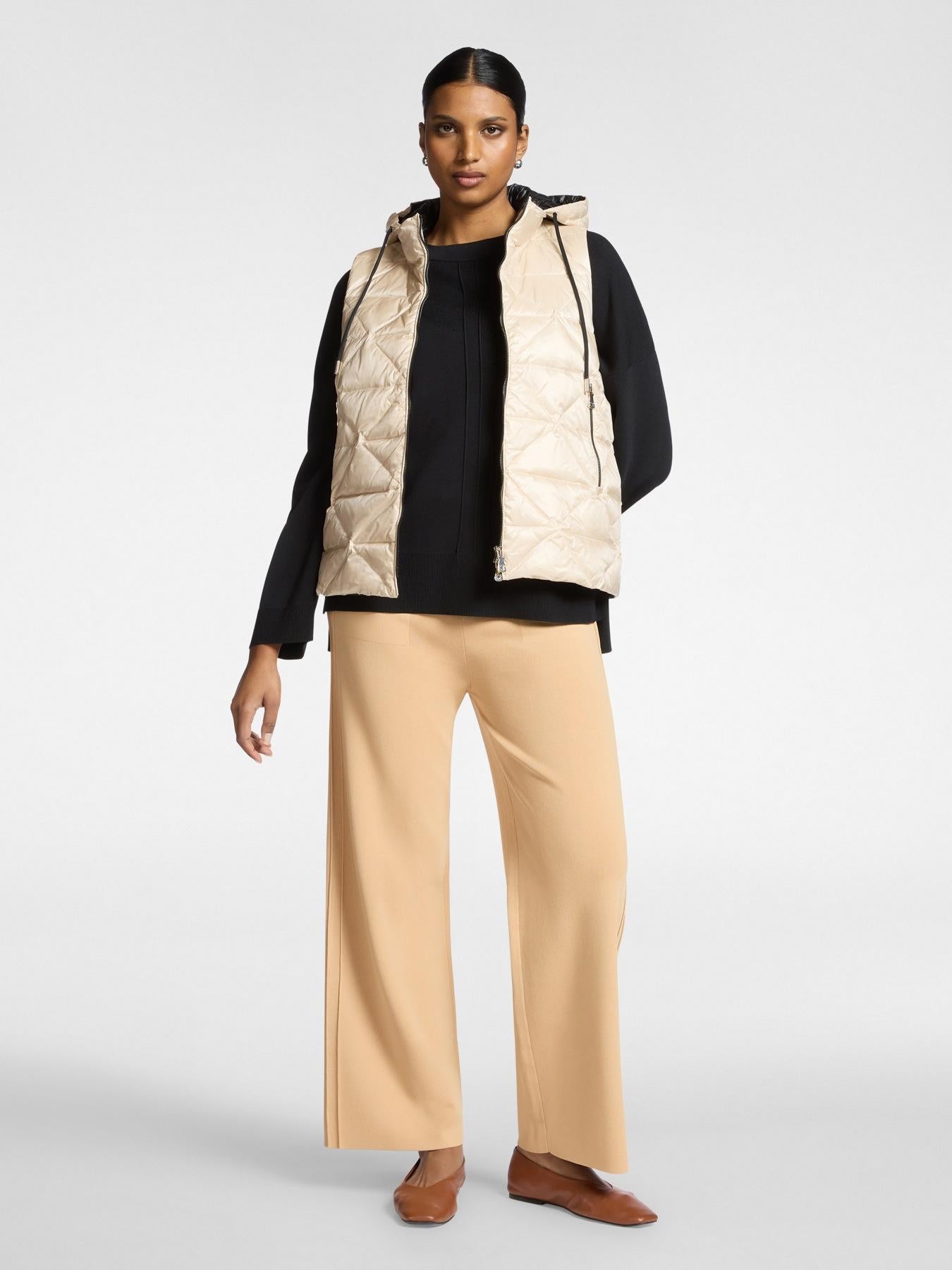 Piumino lightweight senza maniche<BR/> F806P000192N 02 ELENA MIRO 