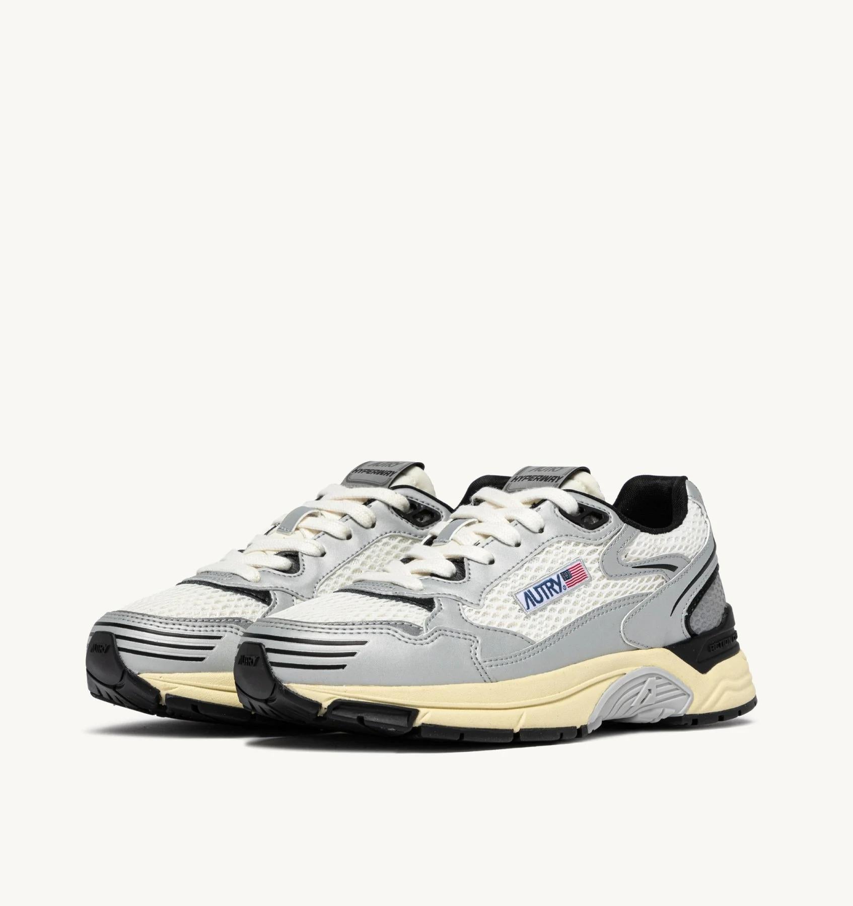 SNEAKERS HYPERWAY IN PELLE SINTETICA E MESH BIANCO ARGENTO E NERO<BR/> HYLM MV03 AUTRY ACTION SHOES 