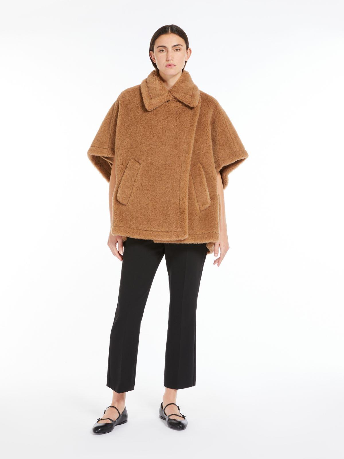 Mantella in tessuto Teddy TEBE 001 MAX MARA ACCESSORI 
