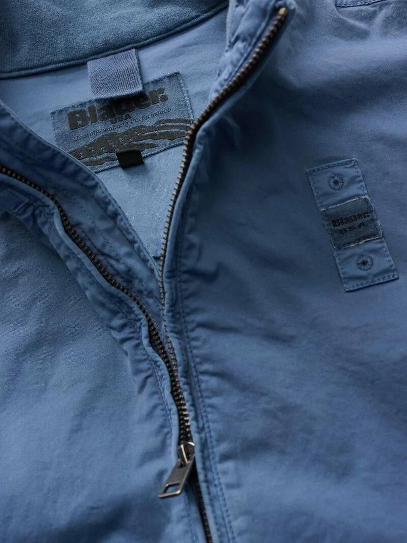 BOMBER LEGGERO BADGER<BR/> BLUC04139 7449/888 BLAUER 